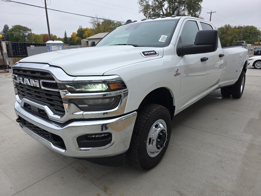 2026 Ram 3500 Tradesman photo 2