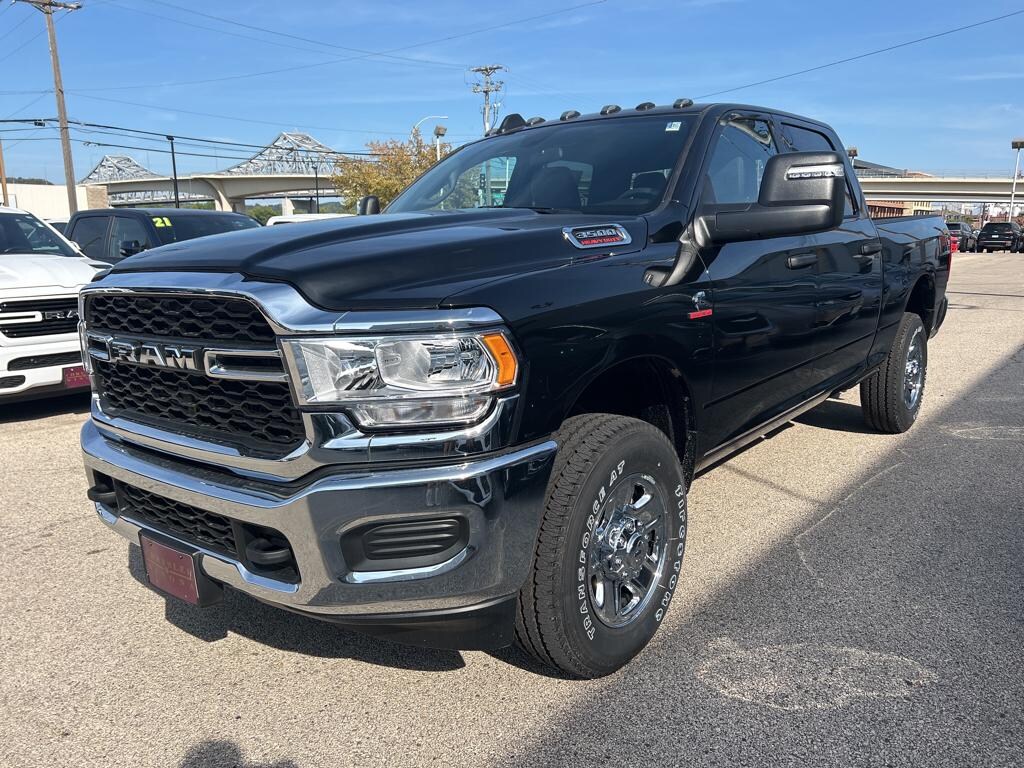 New 2024 Ram 3500 TRADESMAN CREW CAB 4X4 6'4 BOX For Sale Winona MN 3C63R3CL9RG112192