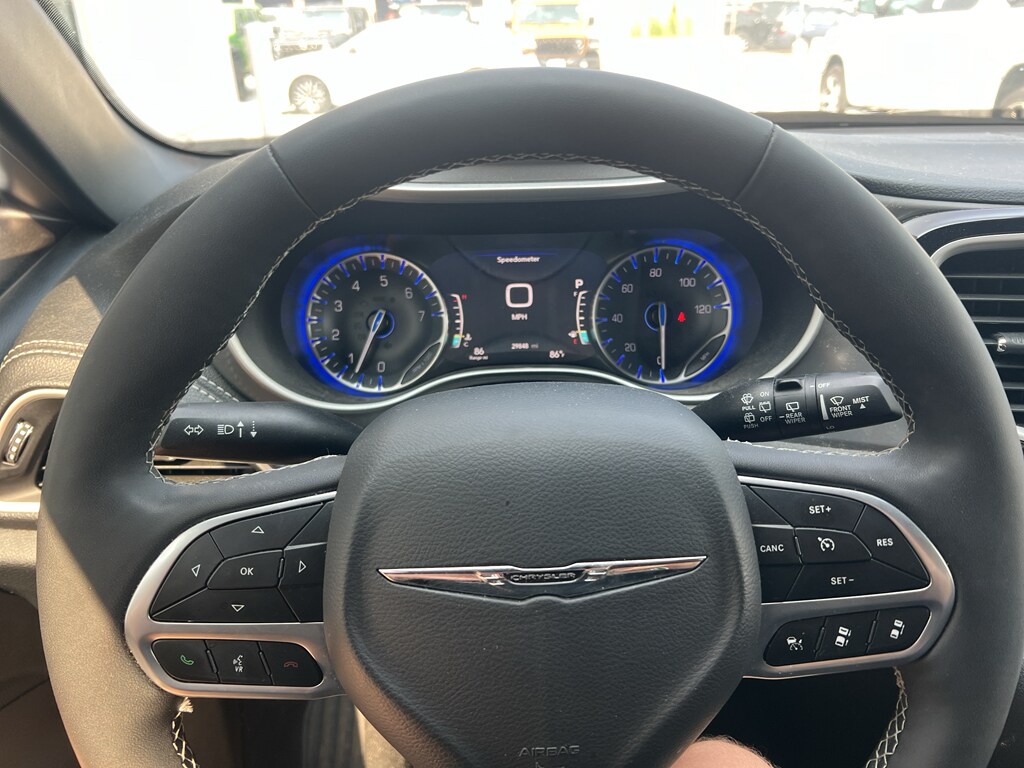 Used 2025 Chrysler Pacifica Select Van Passenger Van