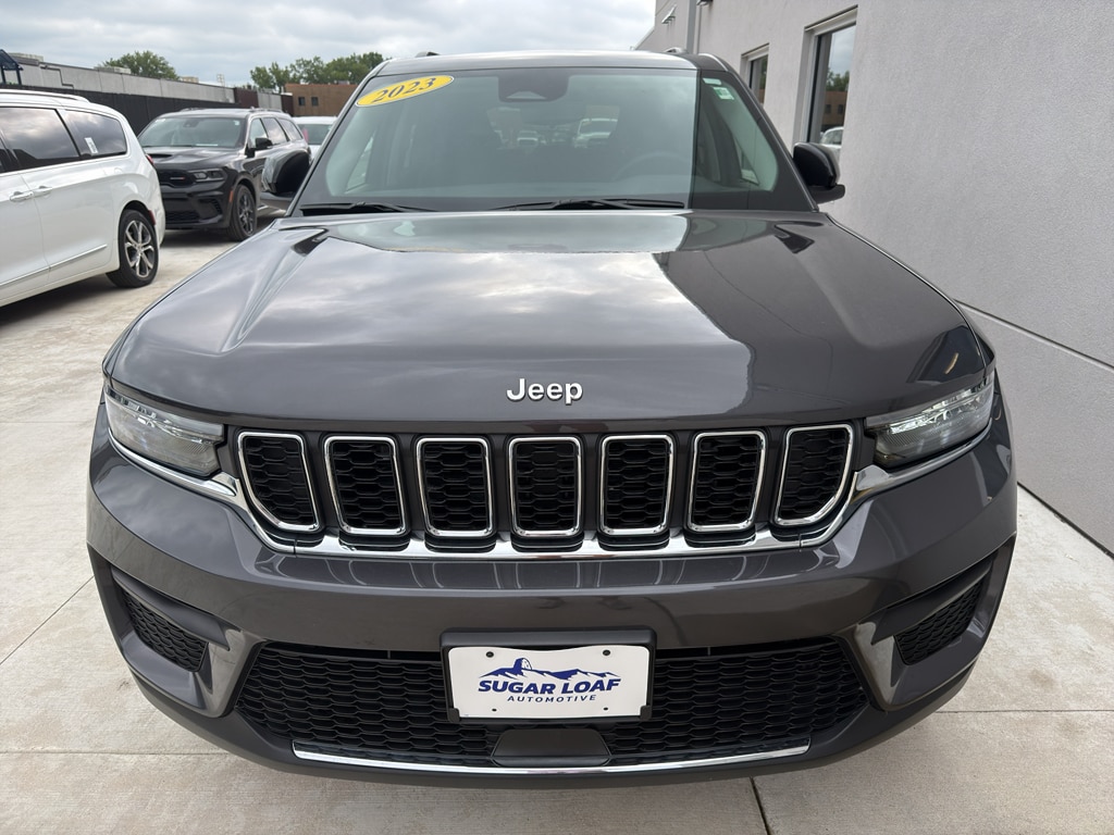 Used 2023 Jeep Grand Cherokee Laredo SUV