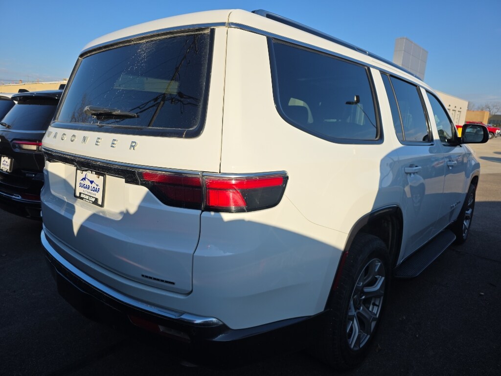 2022 Jeep Wagoneer Series I photo 2