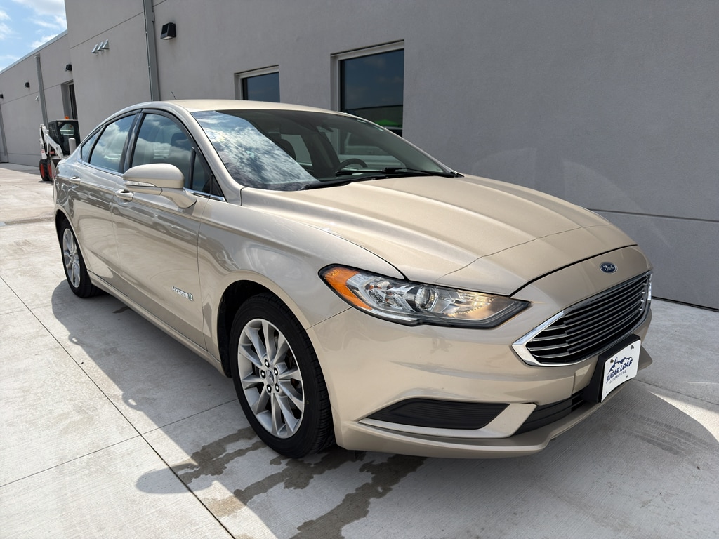 Used 2017 Ford Fusion Hybrid SE Sedan
