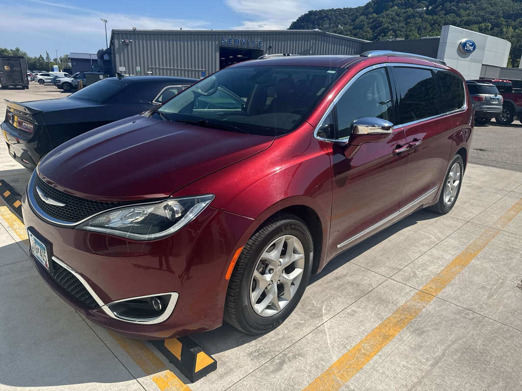 Used 2019 Chrysler Pacifica Limited Van Passenger Van