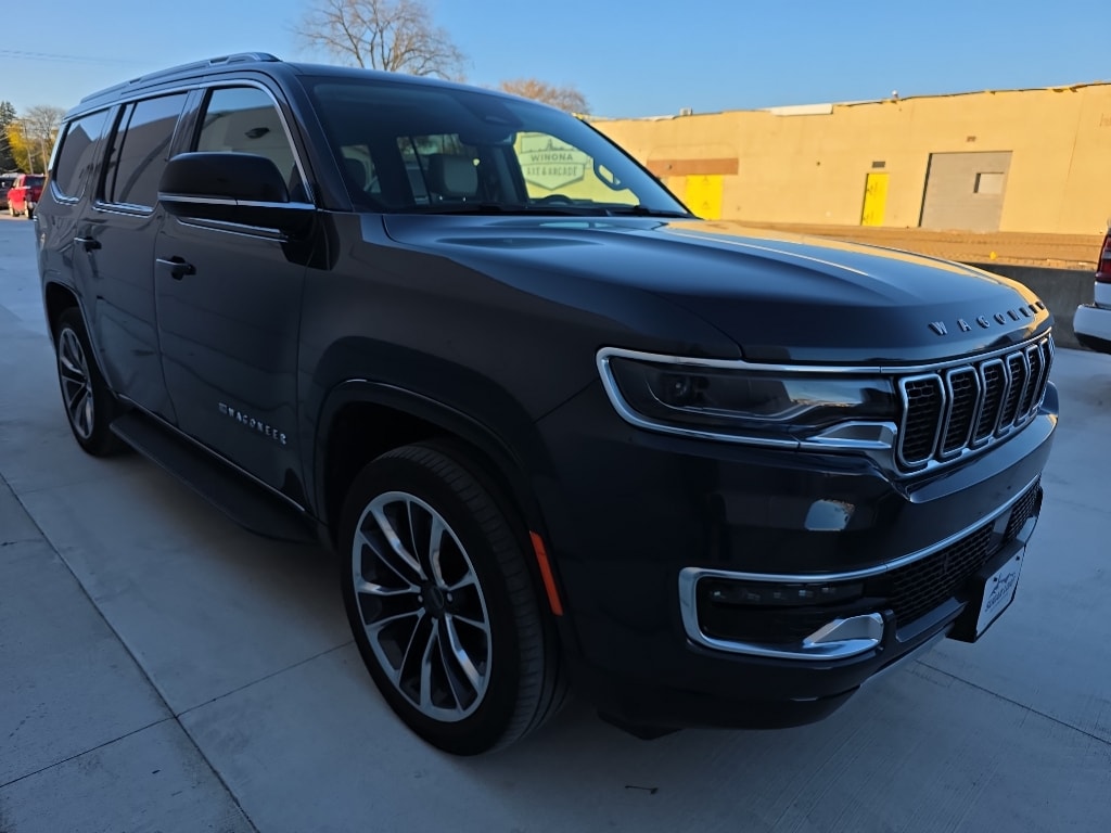 2023 Jeep Wagoneer Series II's photo