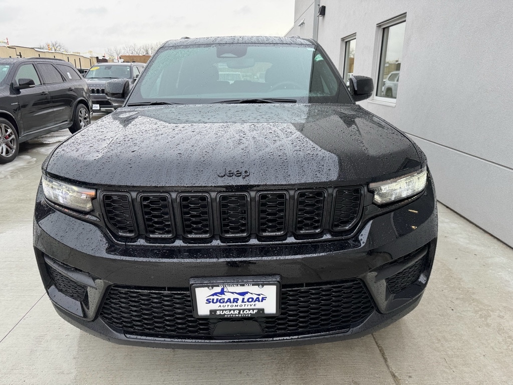 Used 2024 Jeep Grand Cherokee Altitude with VIN 1C4RJHAG2RC236076 for sale in Winona, Minnesota