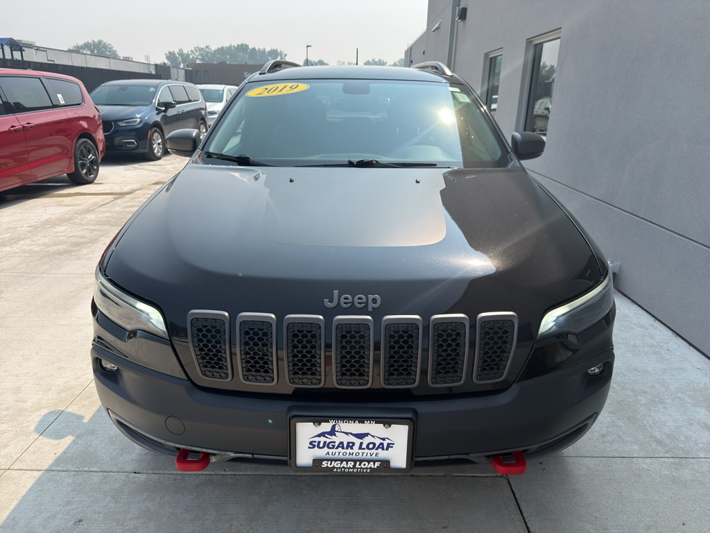 Used 2019 Jeep Cherokee Trailhawk with VIN 1C4PJMBX3KD415676 for sale in Winona, Minnesota