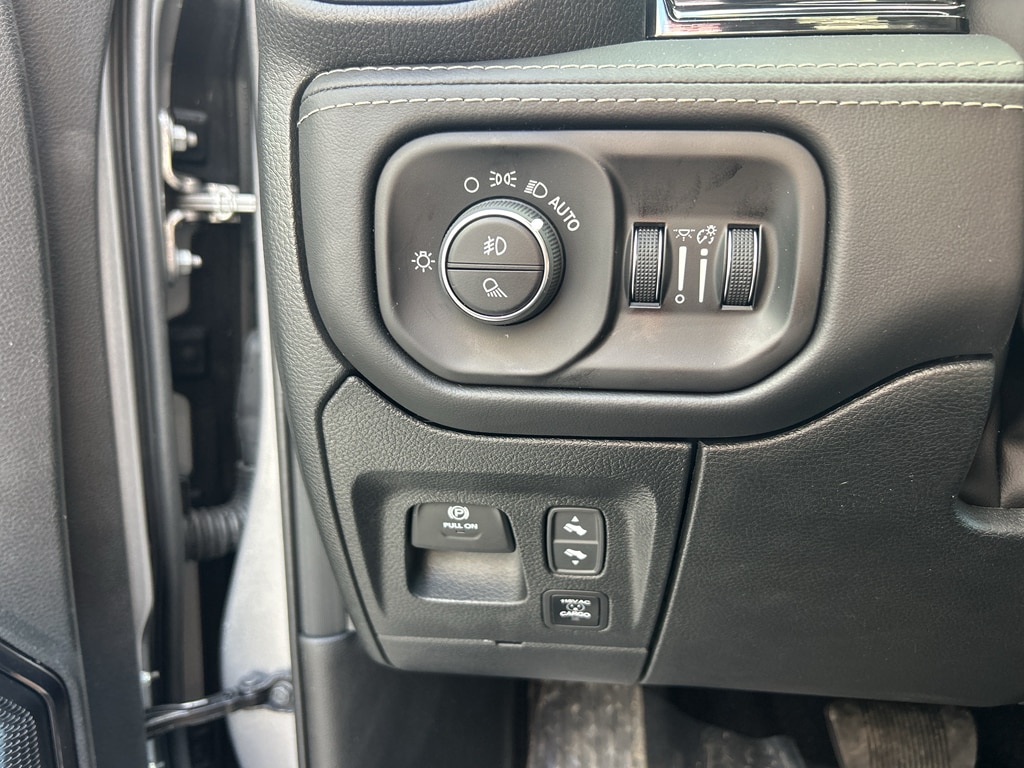 2026 RAM 1500 Limited - Photo 33