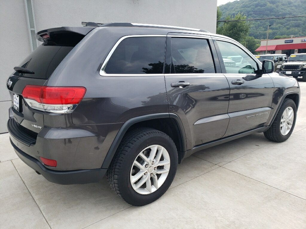 Used 2017 Jeep Grand Cherokee Laredo 4x4 SUV