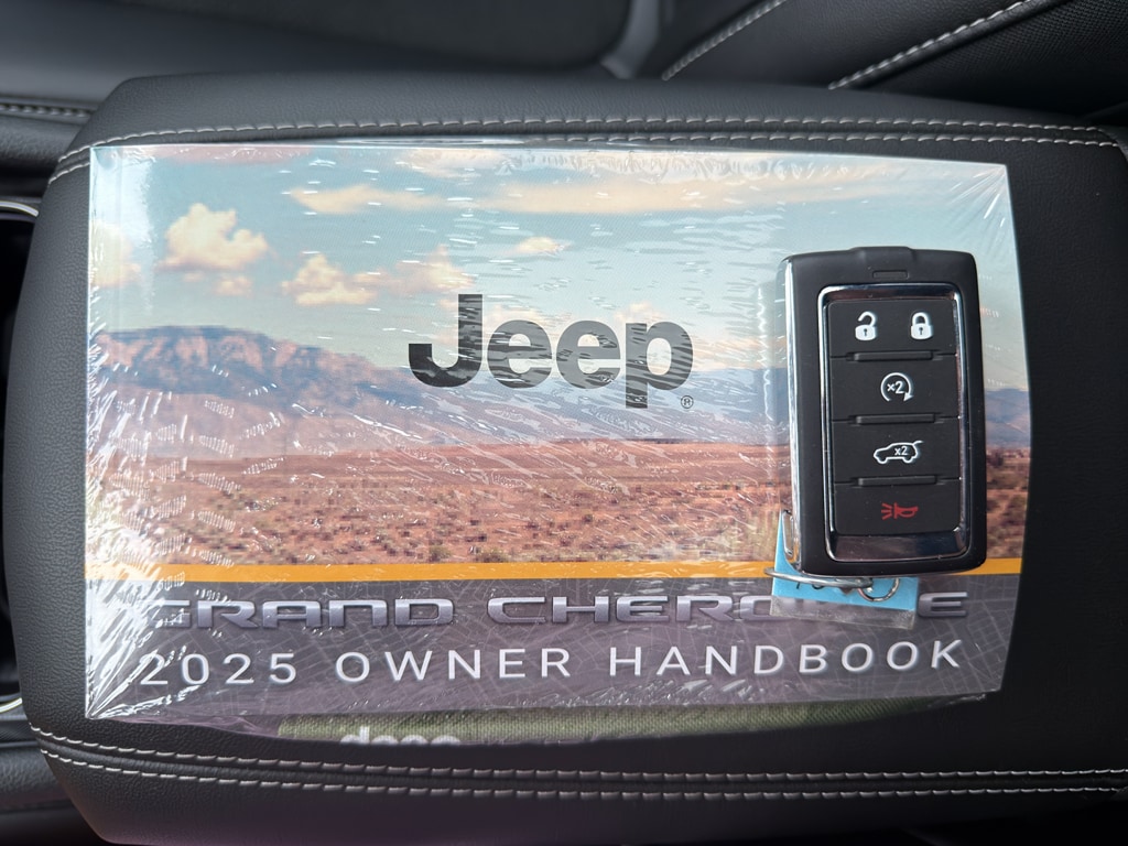 2025 Jeep Grand Cherokee Altitude - Photo 39