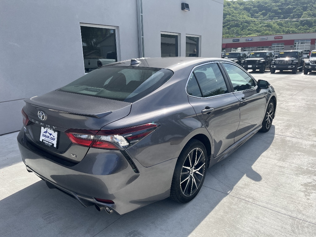 Used 2021 Toyota Camry SE Sedan