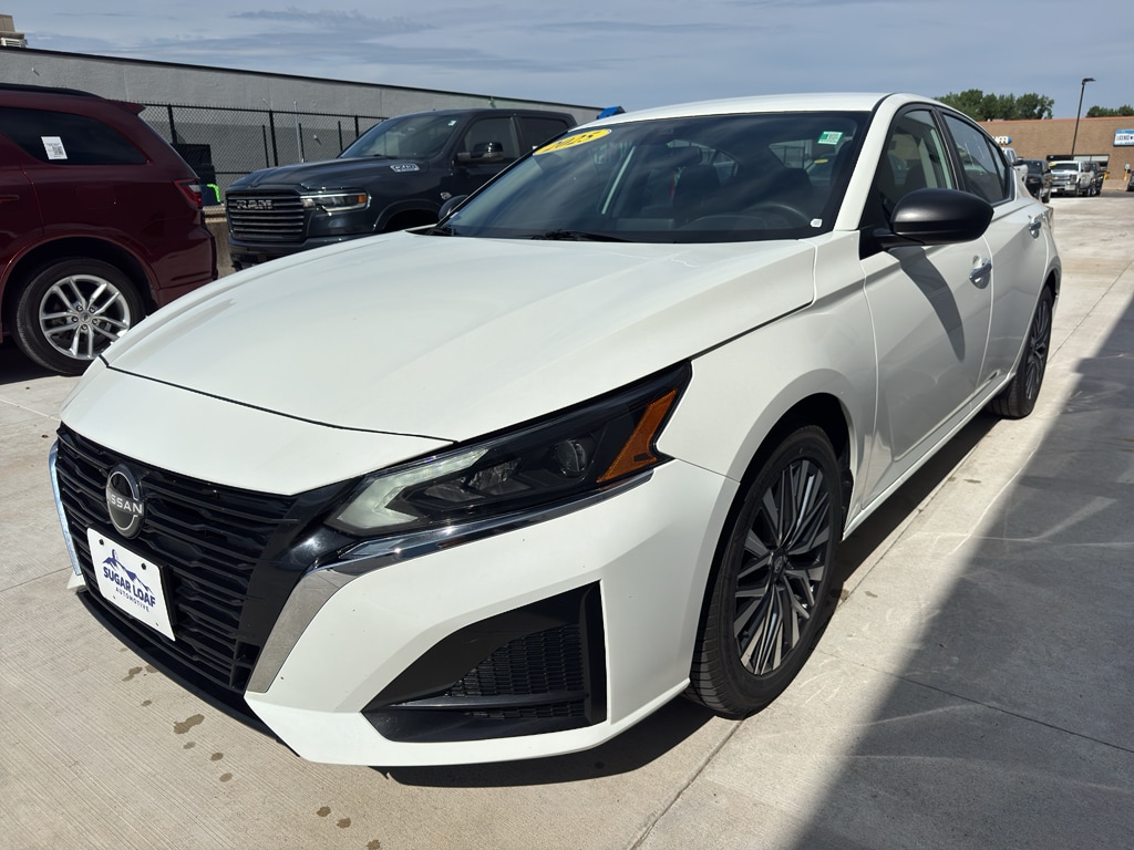 Used 2025 Nissan Altima SV Sedan