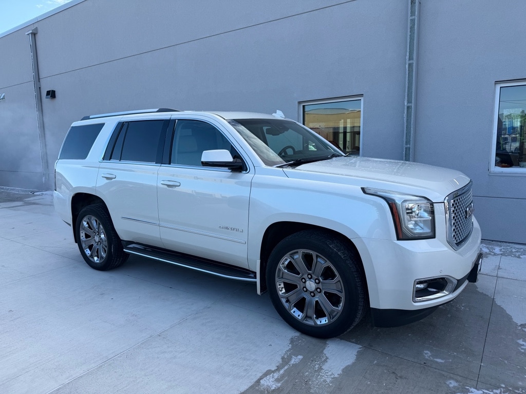 Used 2015 GMC Yukon Denali with VIN 1GKS2CKJ7FR701038 for sale in Winona, Minnesota