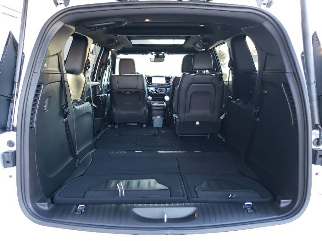 2026 Chrysler Pacifica Limited - Photo 6