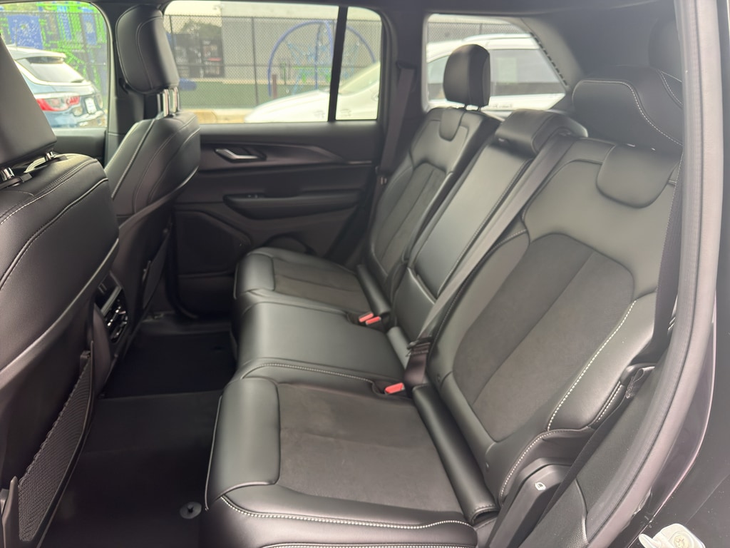 2025 Jeep Grand Cherokee Altitude - Photo 16