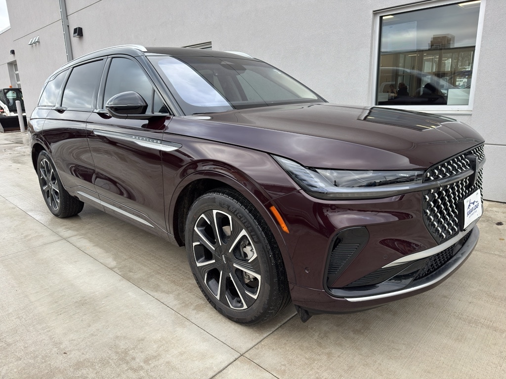 2024 Lincoln Nautilus Reserve's photo