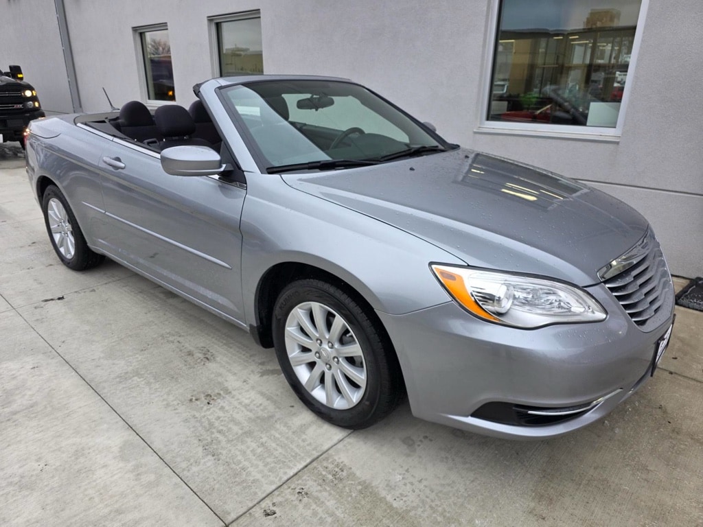 Used 2013 Chrysler 200 Touring with VIN 1C3BCBEG9DN635541 for sale in Winona, Minnesota