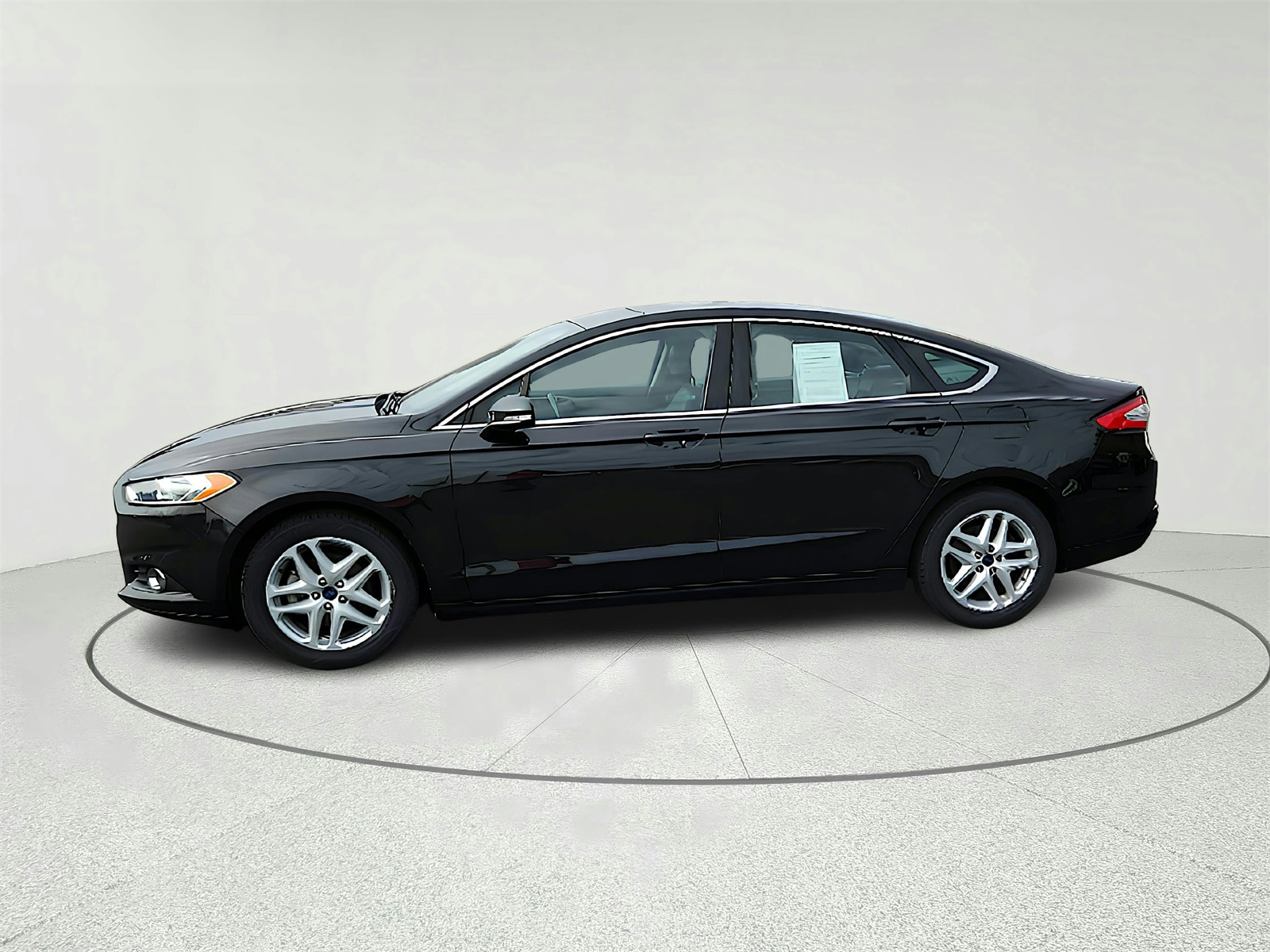 2014 Ford Fusion SE photo 3
