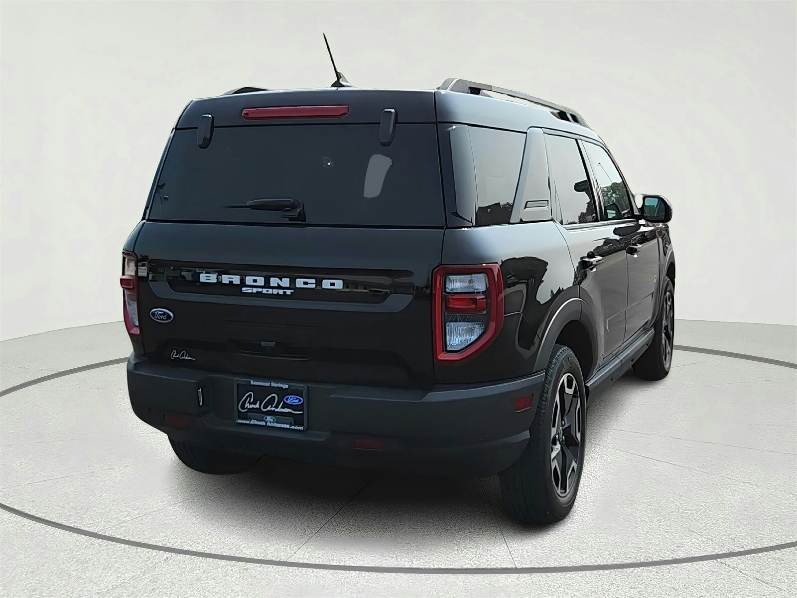 2023 Ford Bronco Sport Outer Banks photo 2