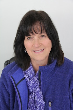 Staff member Kim Wales from ID_427cae20b511