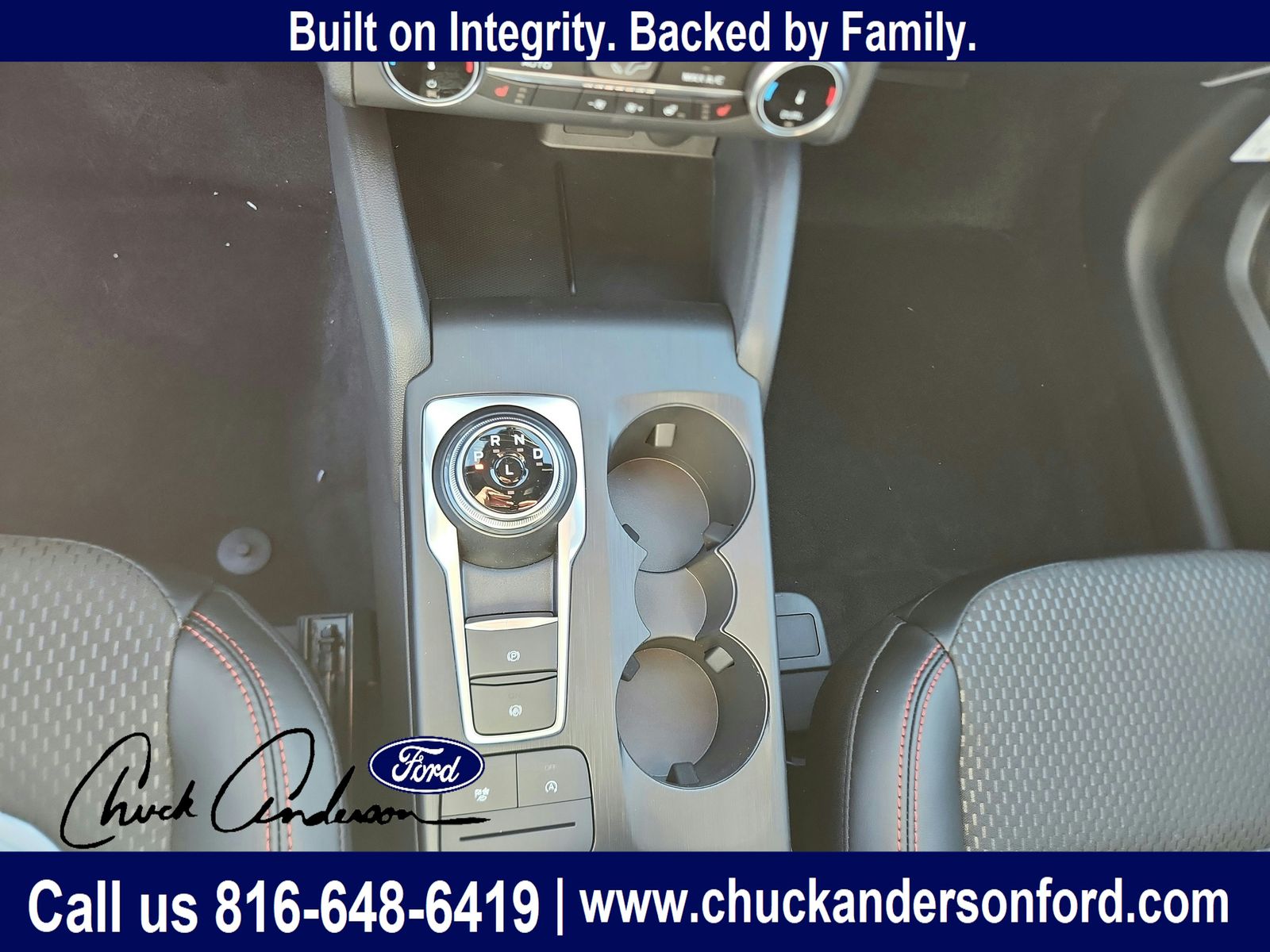 2026 Ford Escape ST-Line - Photo 17