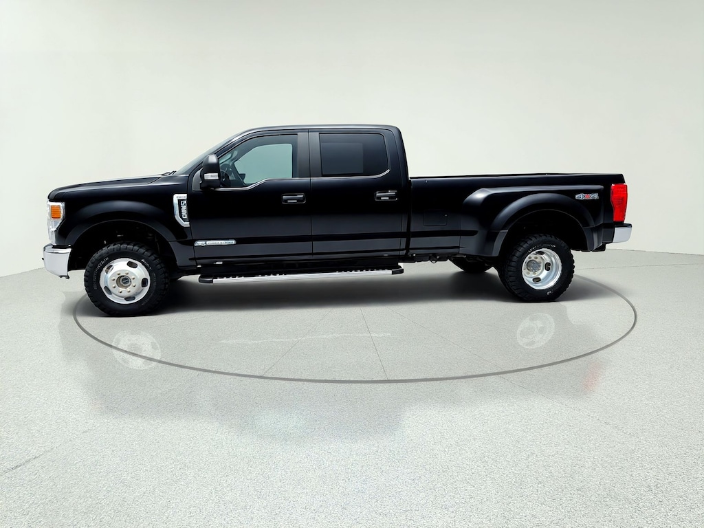 Used 2022 Ford F-350SD XL Truck Crew Cab