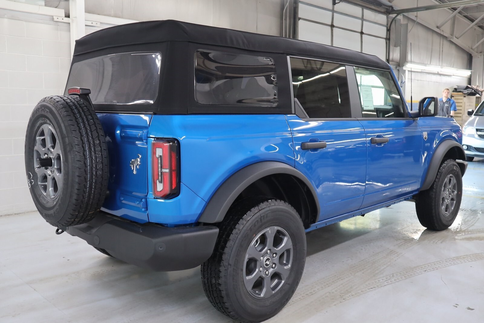 2024 Ford Bronco Big Bend photo 3