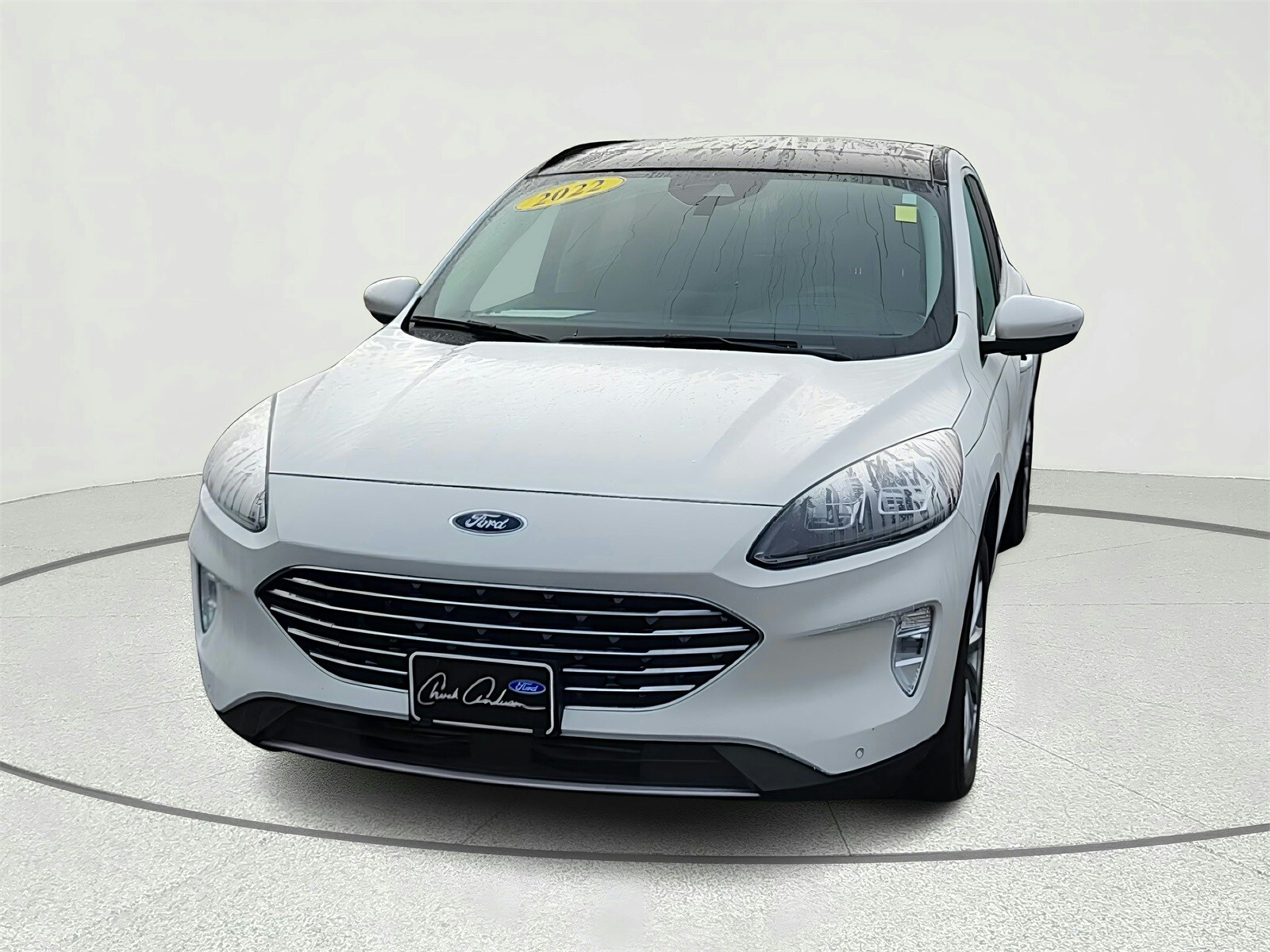 2022 Ford Escape Titanium photo 2