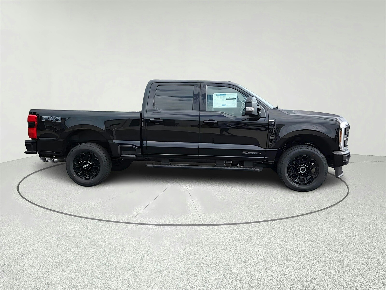 2026 Ford F-350 Lariat photo 4