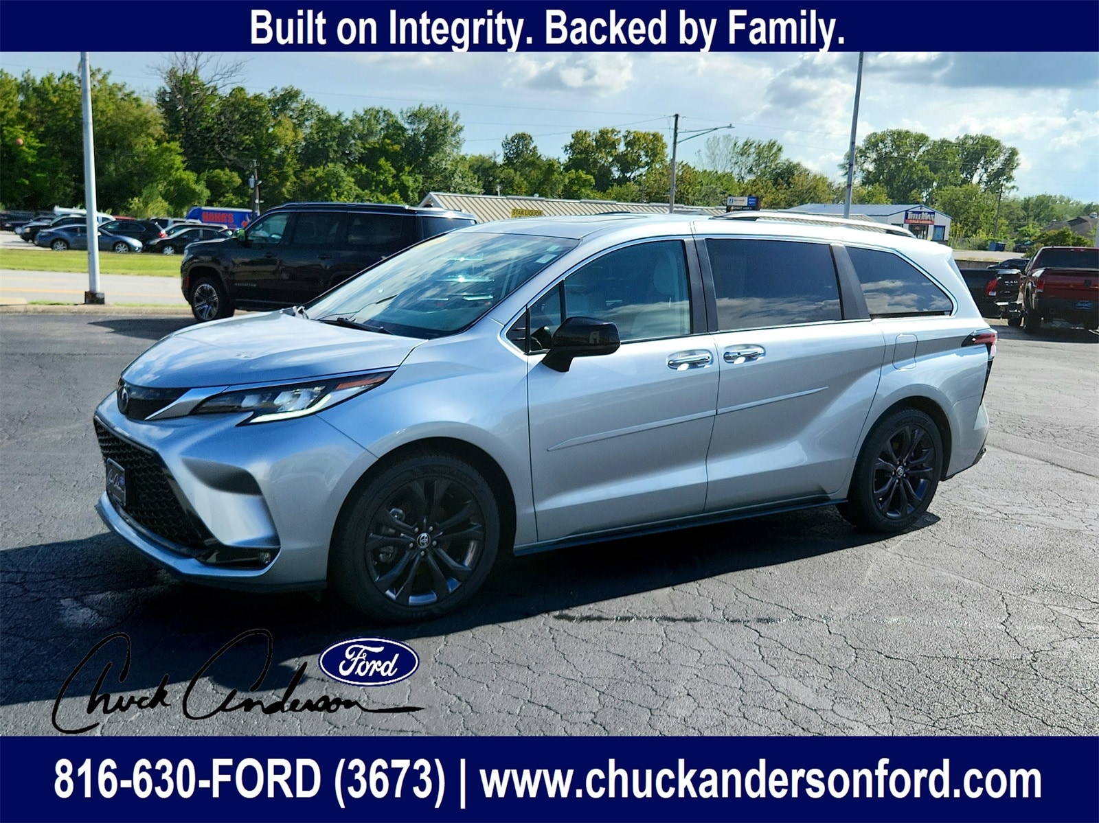 Used 2023 Toyota Sienna XSE with VIN 5TDDRKEC6PS175852 for sale in Kansas City
