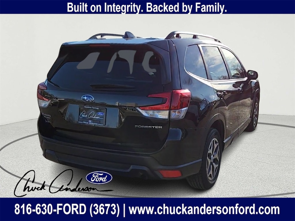 Used 2023 Subaru Forester Premium SUV