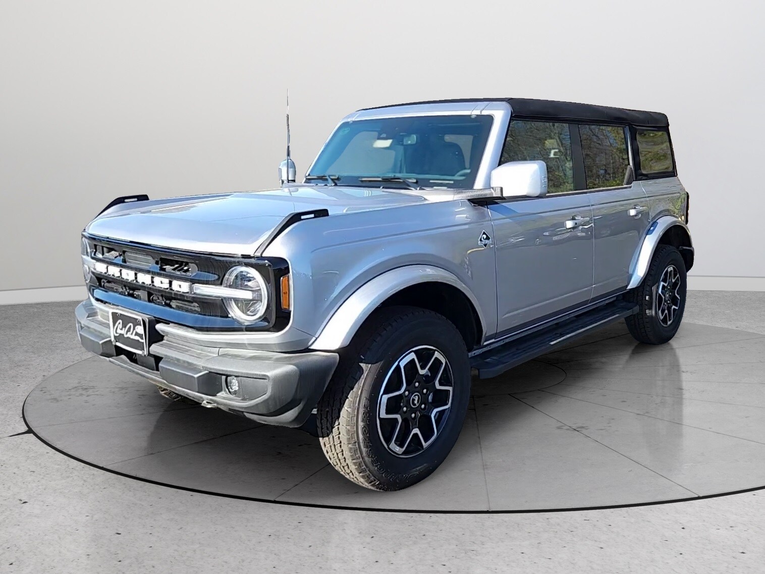 2024 Ford Bronco Outer Banks photo 3