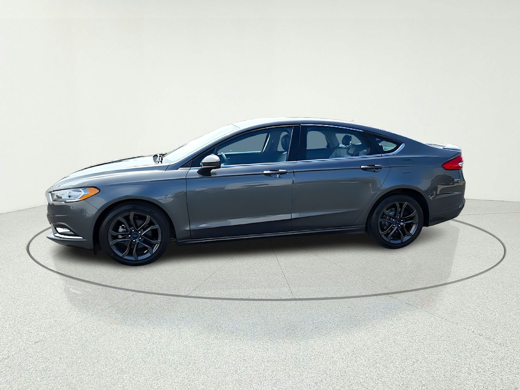 Used 2018 Ford Fusion SE Sedan