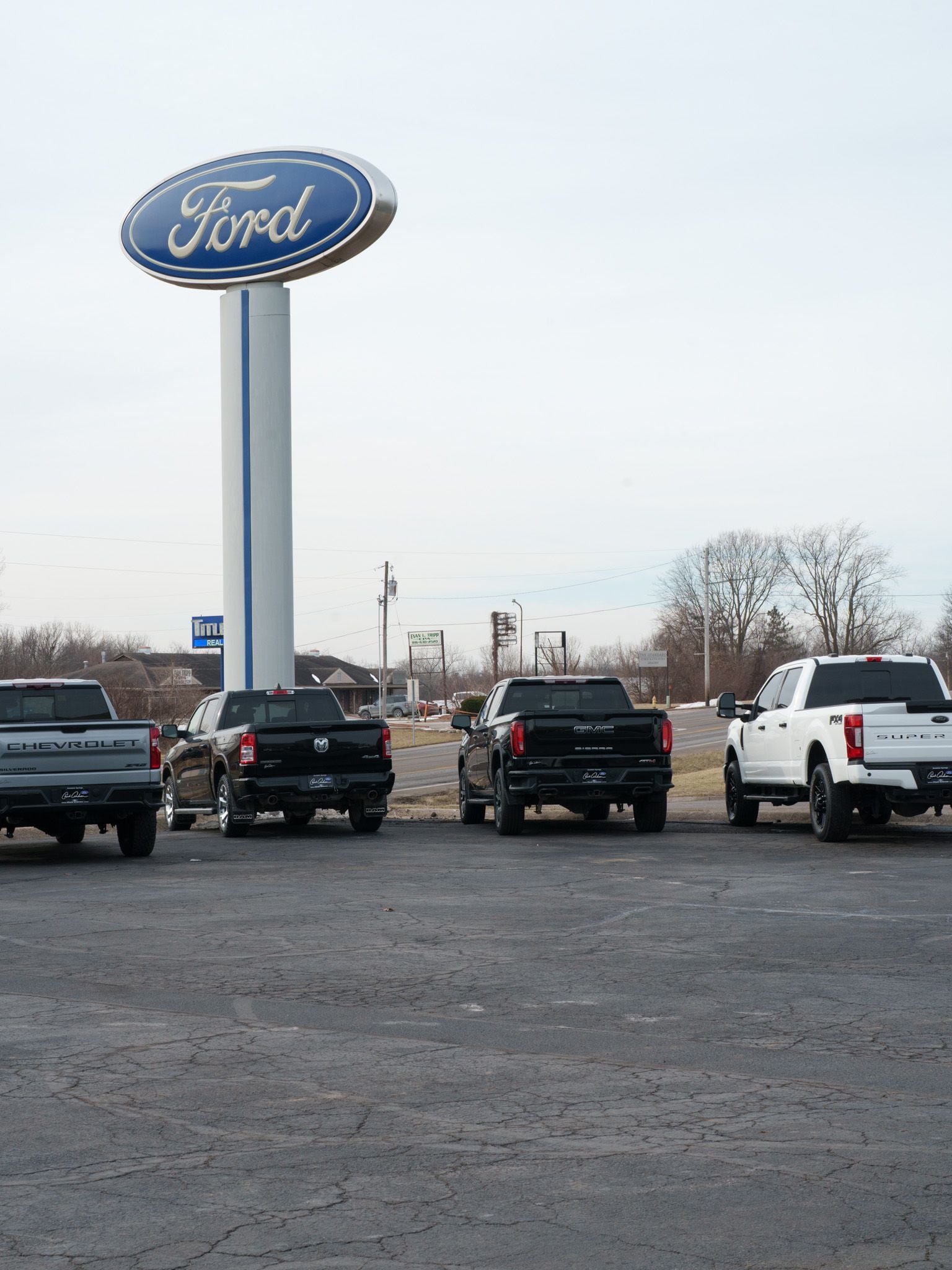 Ford truck and SUV resources for drivers near Lawson Missouri