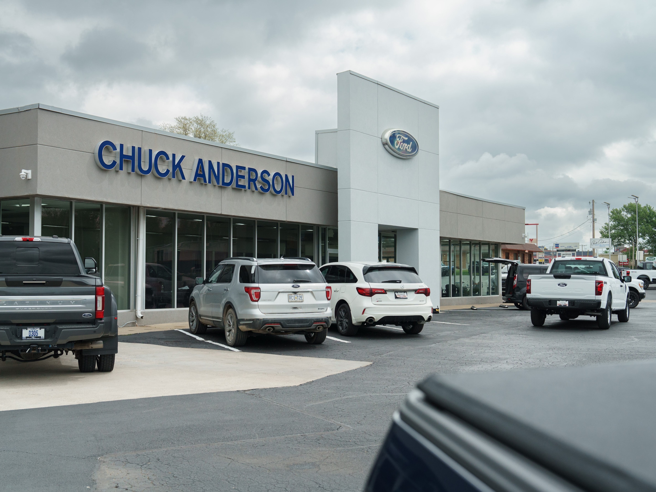 Ford vehicles at Chuck Anderson Ford in Excelsior Springs Missouri