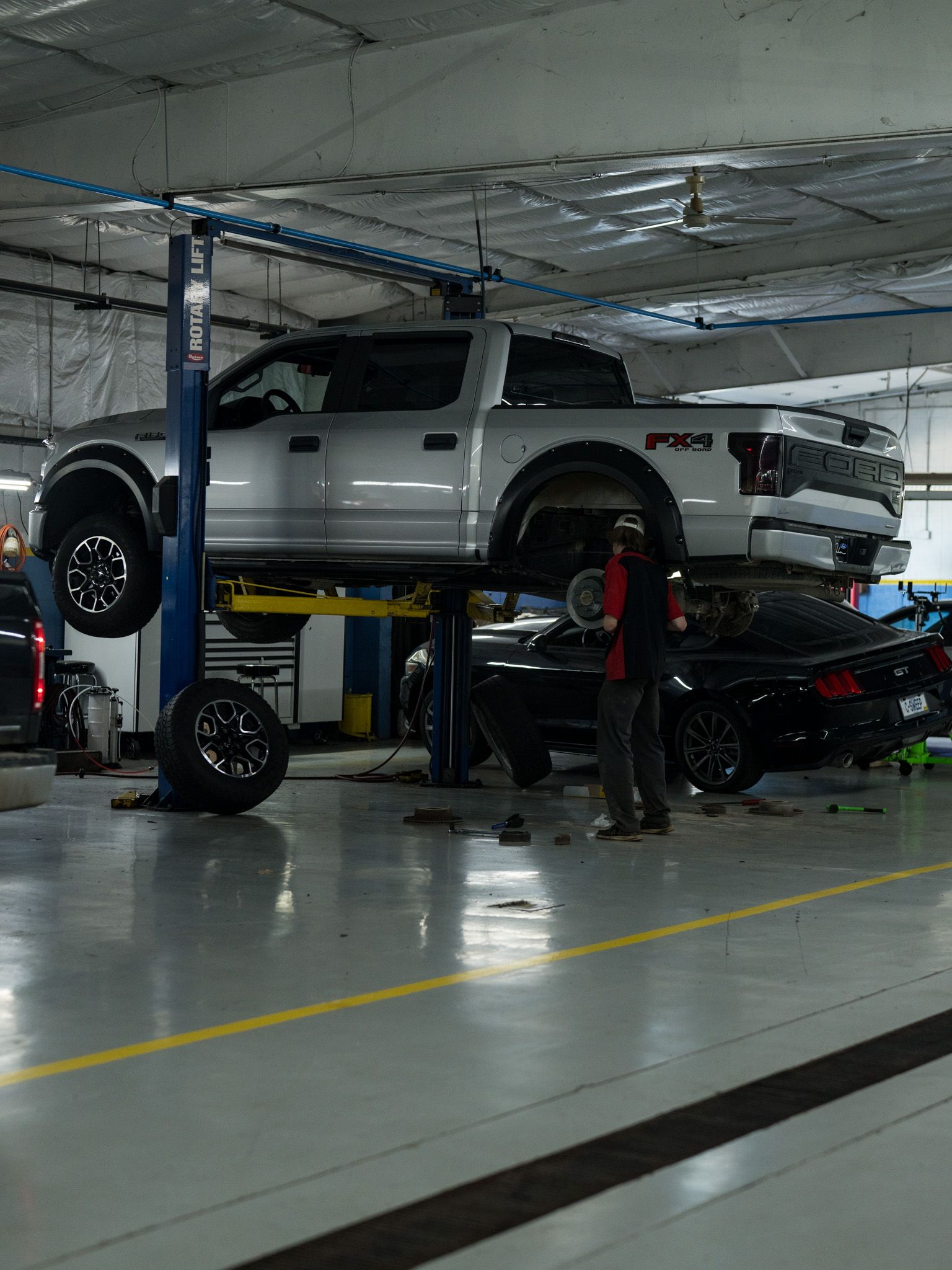 Inspecting a vehicle brake-fluid reservoir
