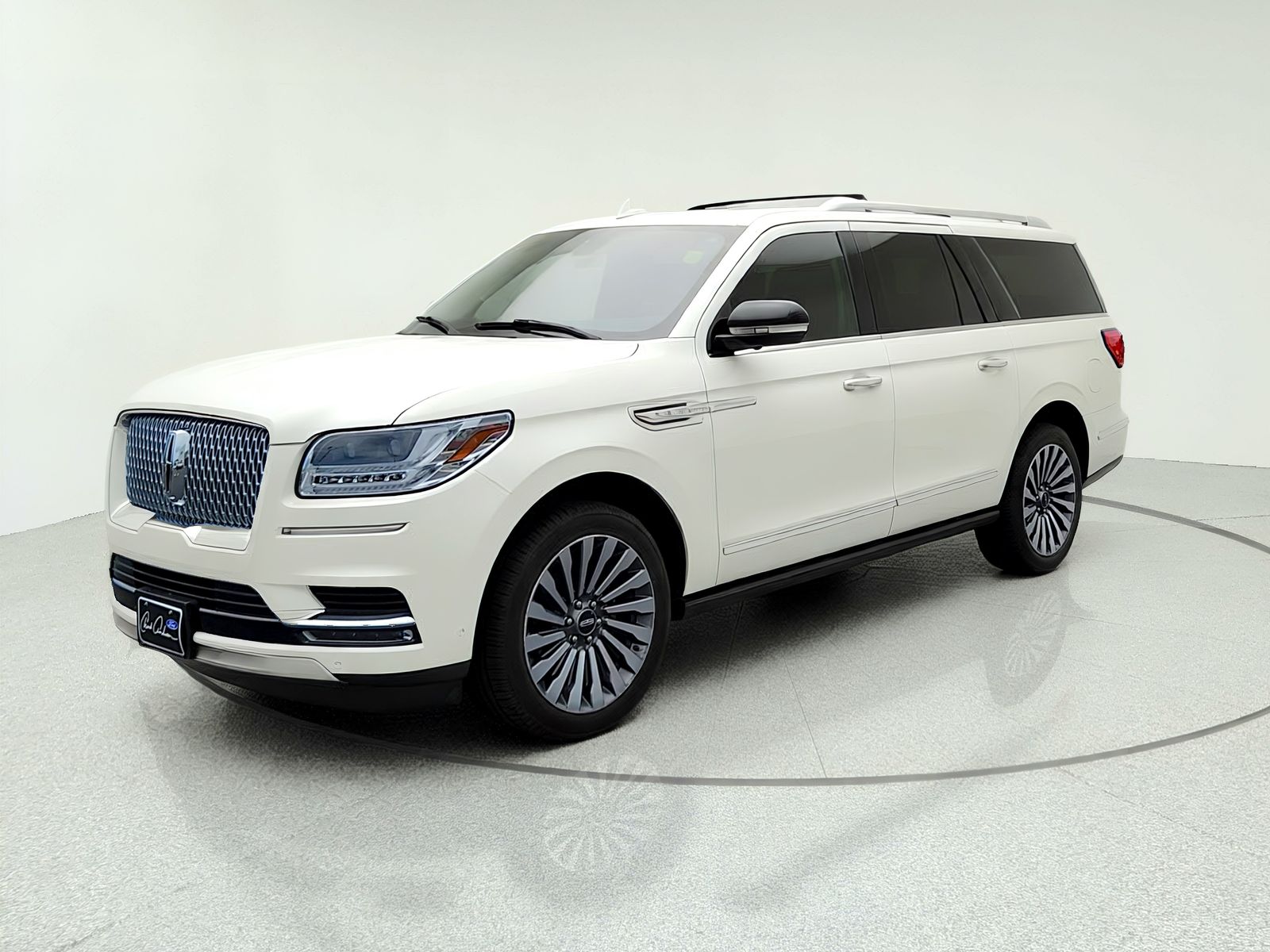 Used 2019 Lincoln Navigator Reserve with VIN 5LMJJ3LT8KEL22196 for sale in Kansas City