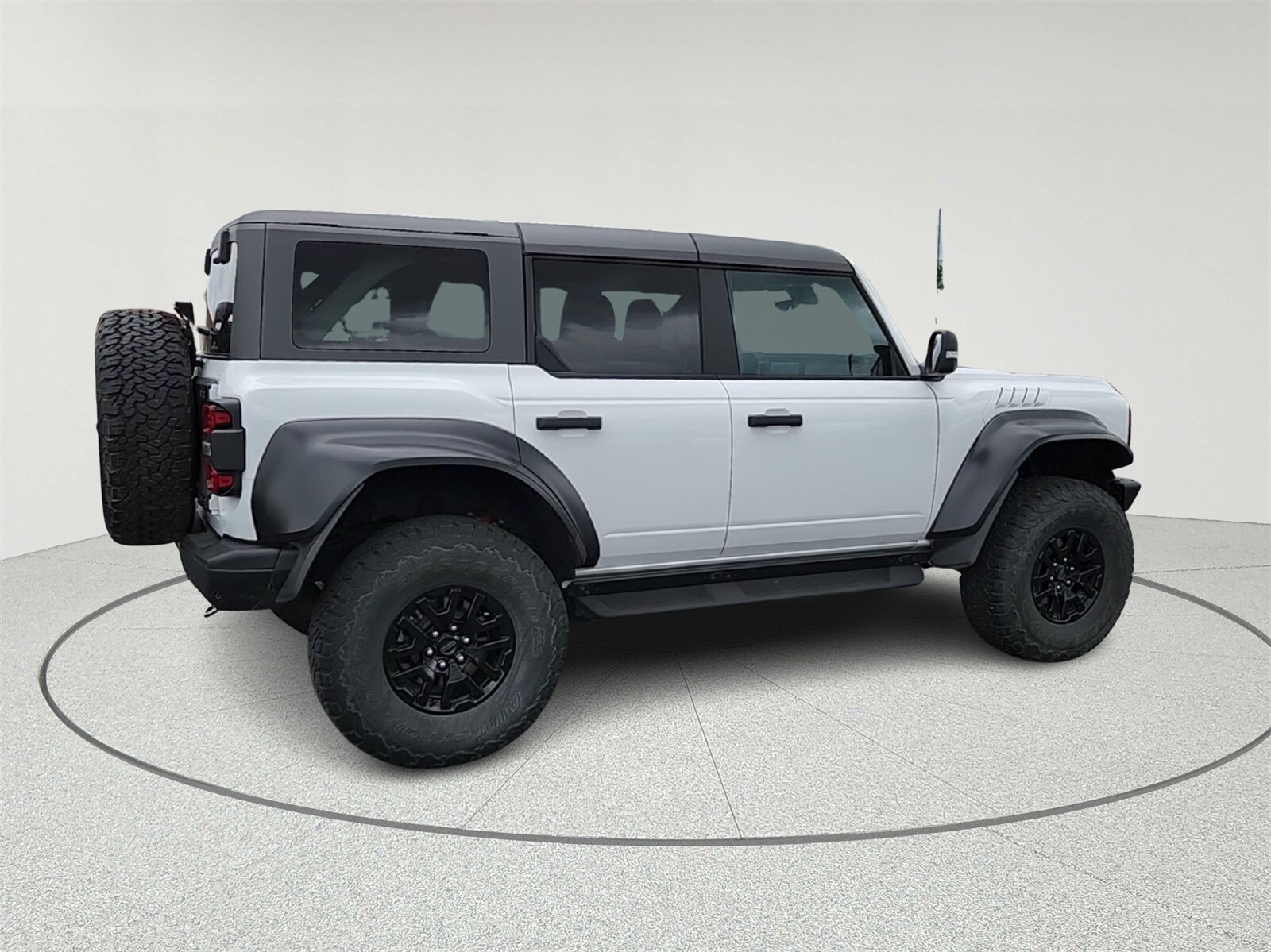 2023 Ford Bronco Raptor photo 3