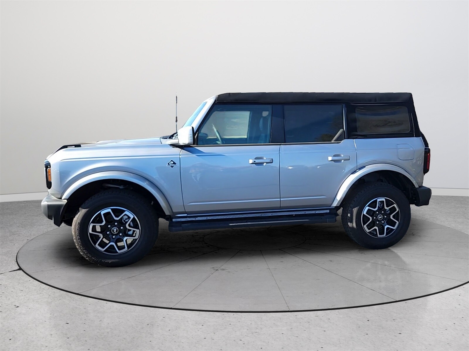 2024 Ford Bronco Outer Banks photo 4