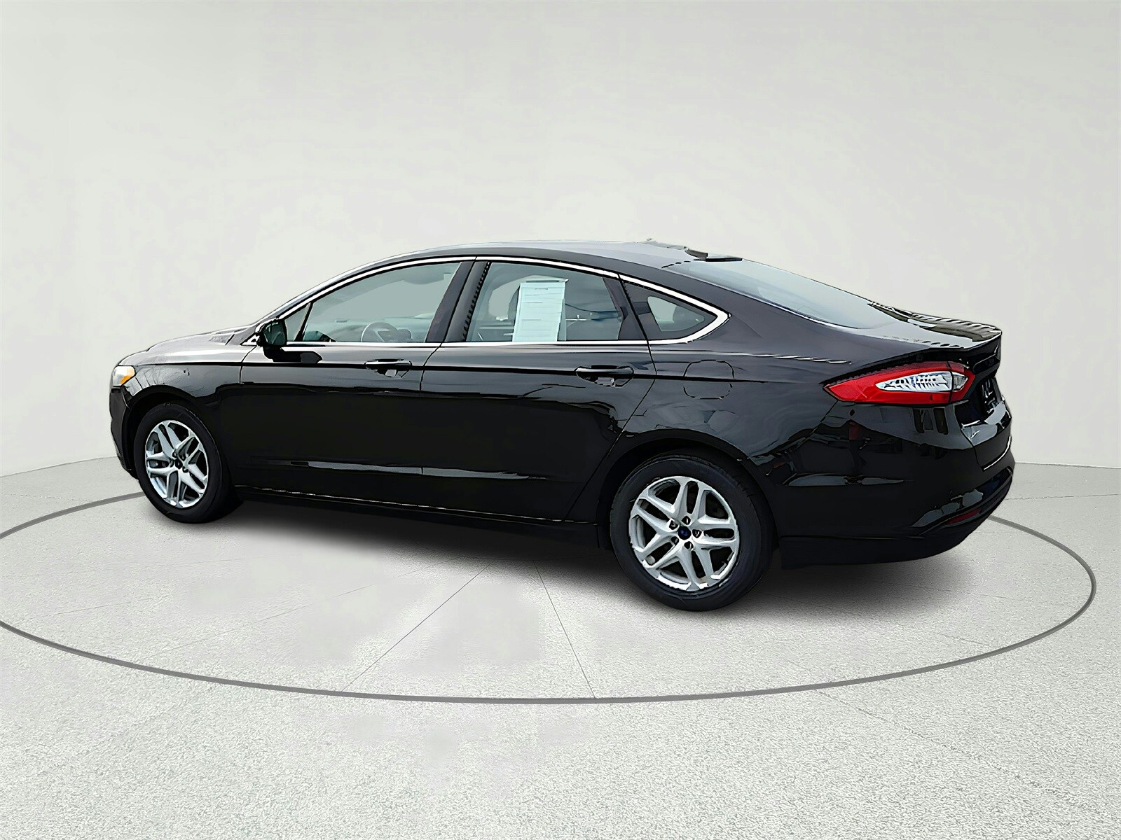 2014 Ford Fusion SE photo 4