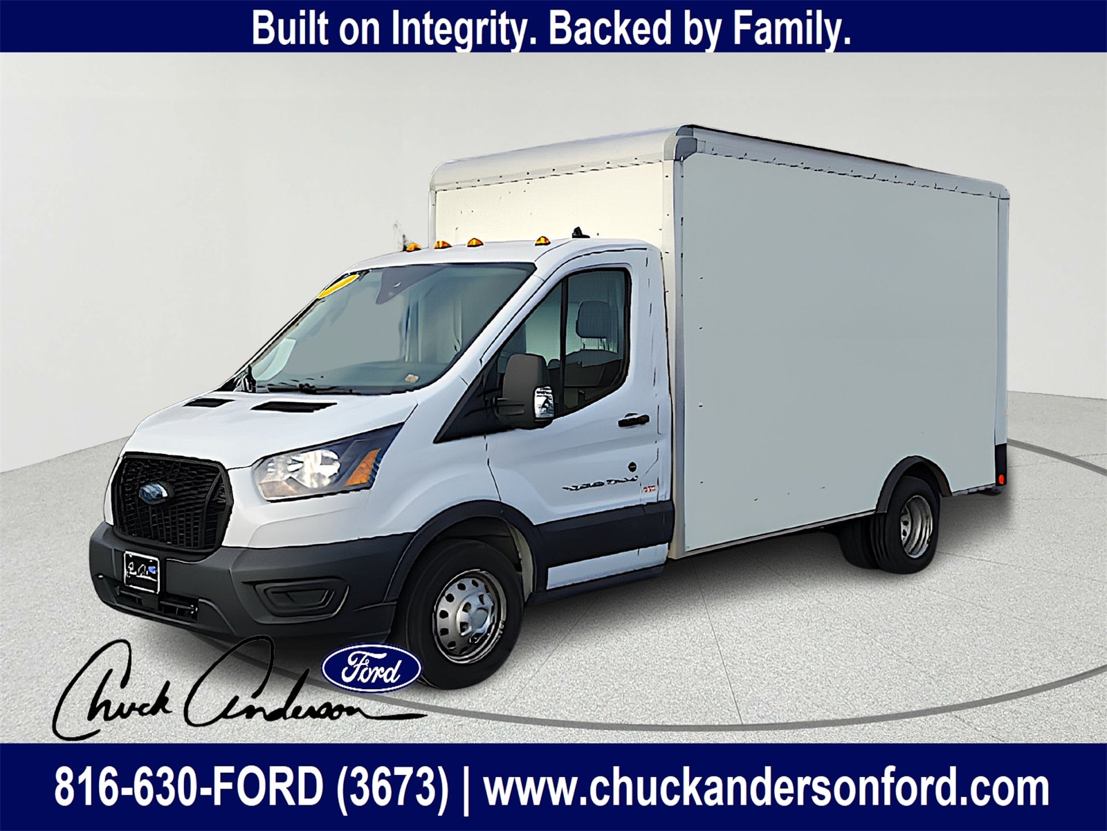 2022 Ford Transit Cutaway Base's photo