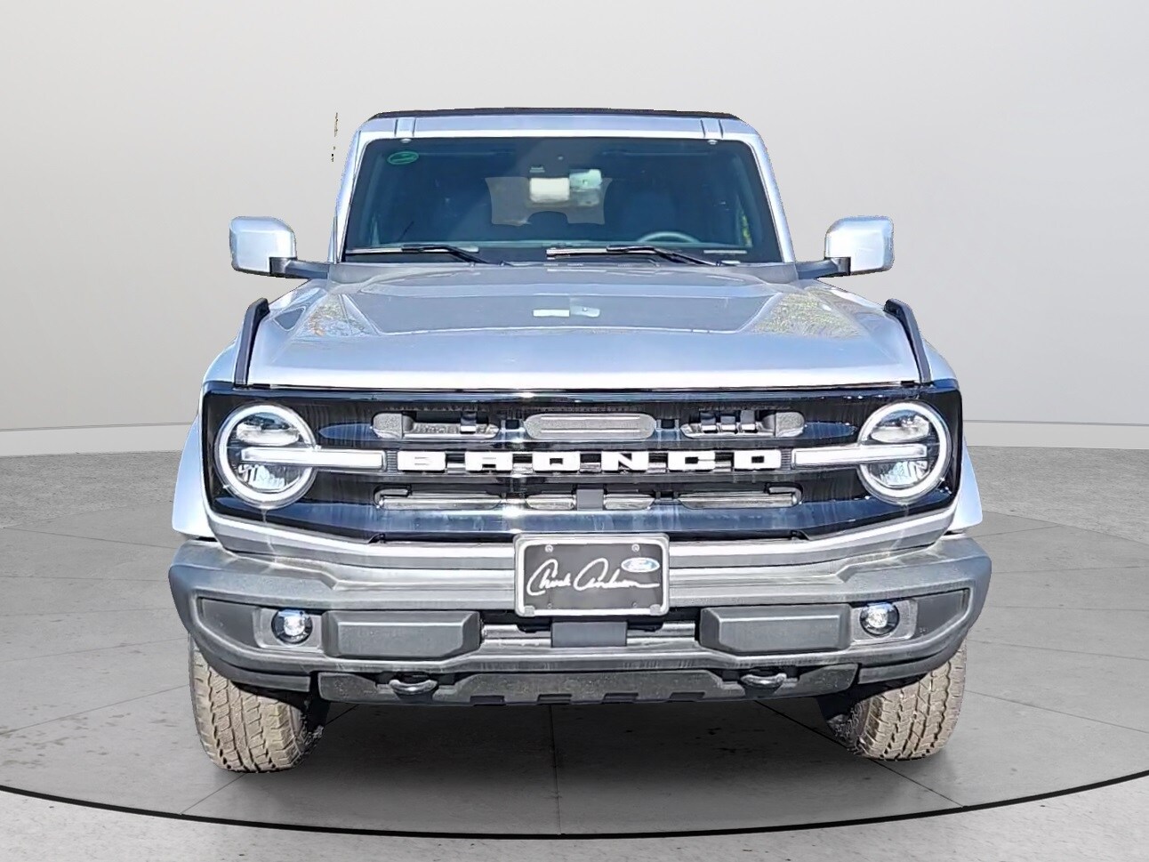 2024 Ford Bronco Outer Banks photo 2