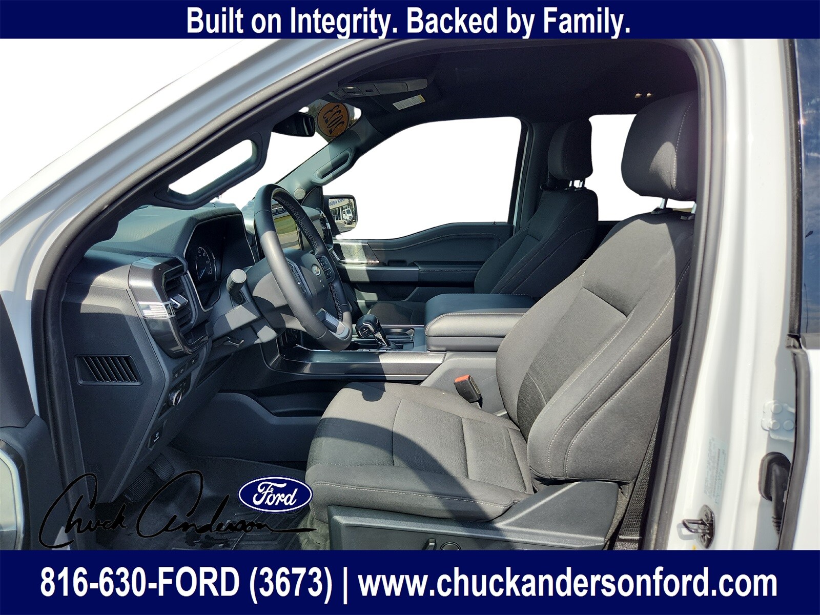 2023 Ford F-150 XLT photo 2