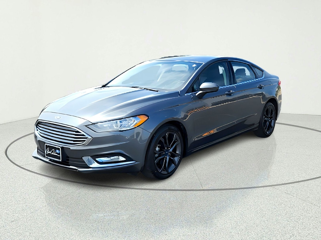 Used 2018 Ford Fusion SE Sedan