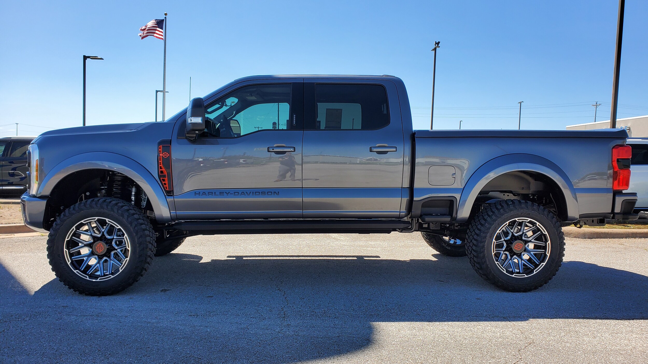 2024 Ford F-250 Harley-Davidson Edition photo 2