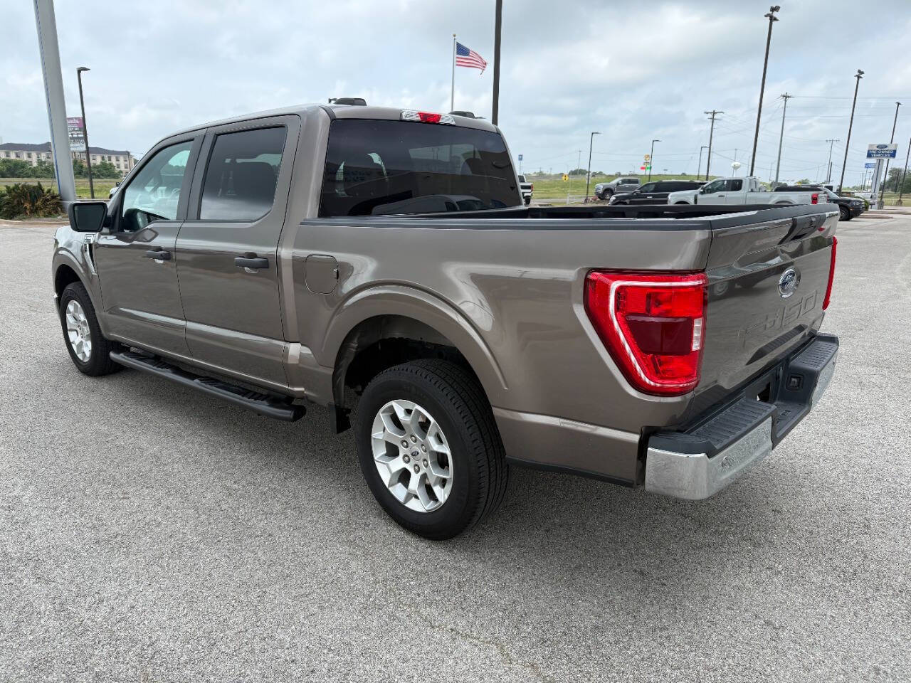 2023 Ford F-150 XLT photo 3