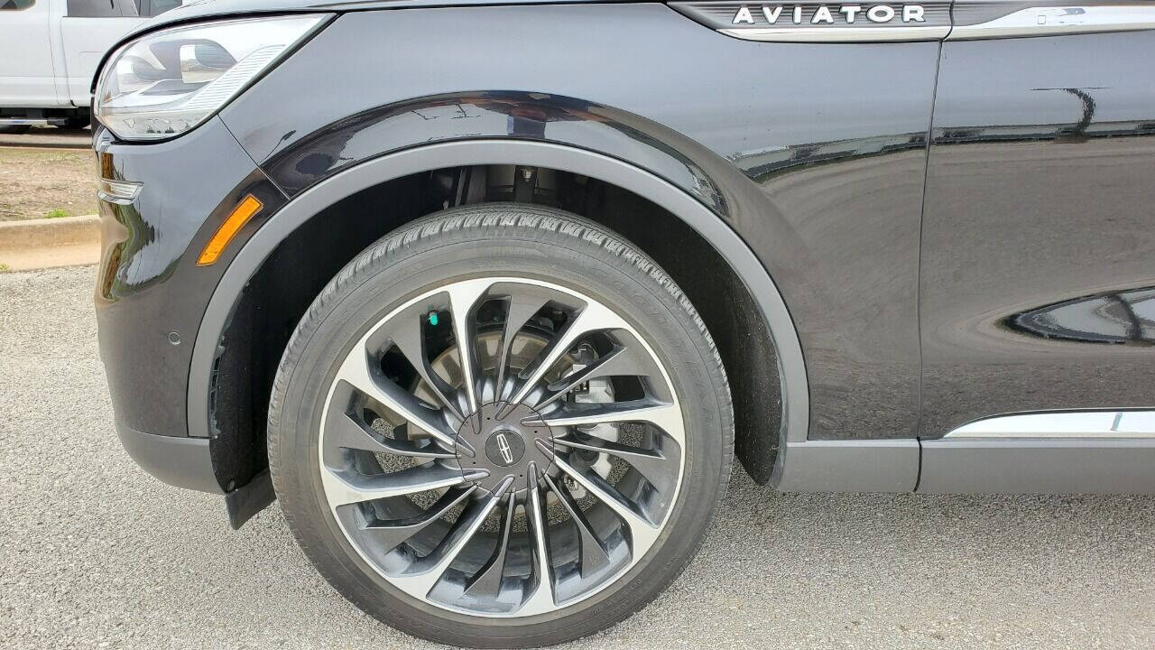 2023 Lincoln Aviator Reserve photo 2