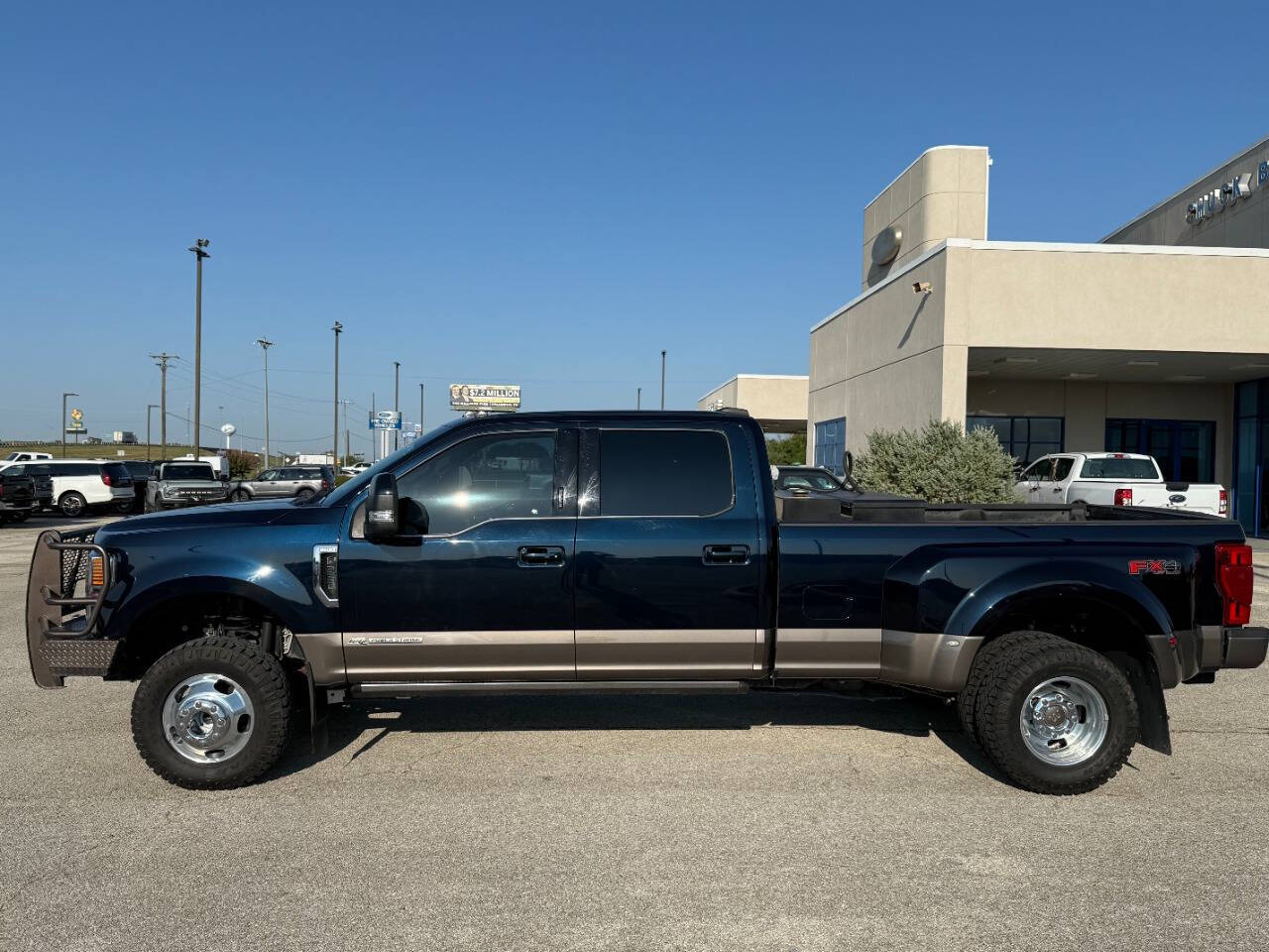 2022 Ford F-350 King Ranch photo 2