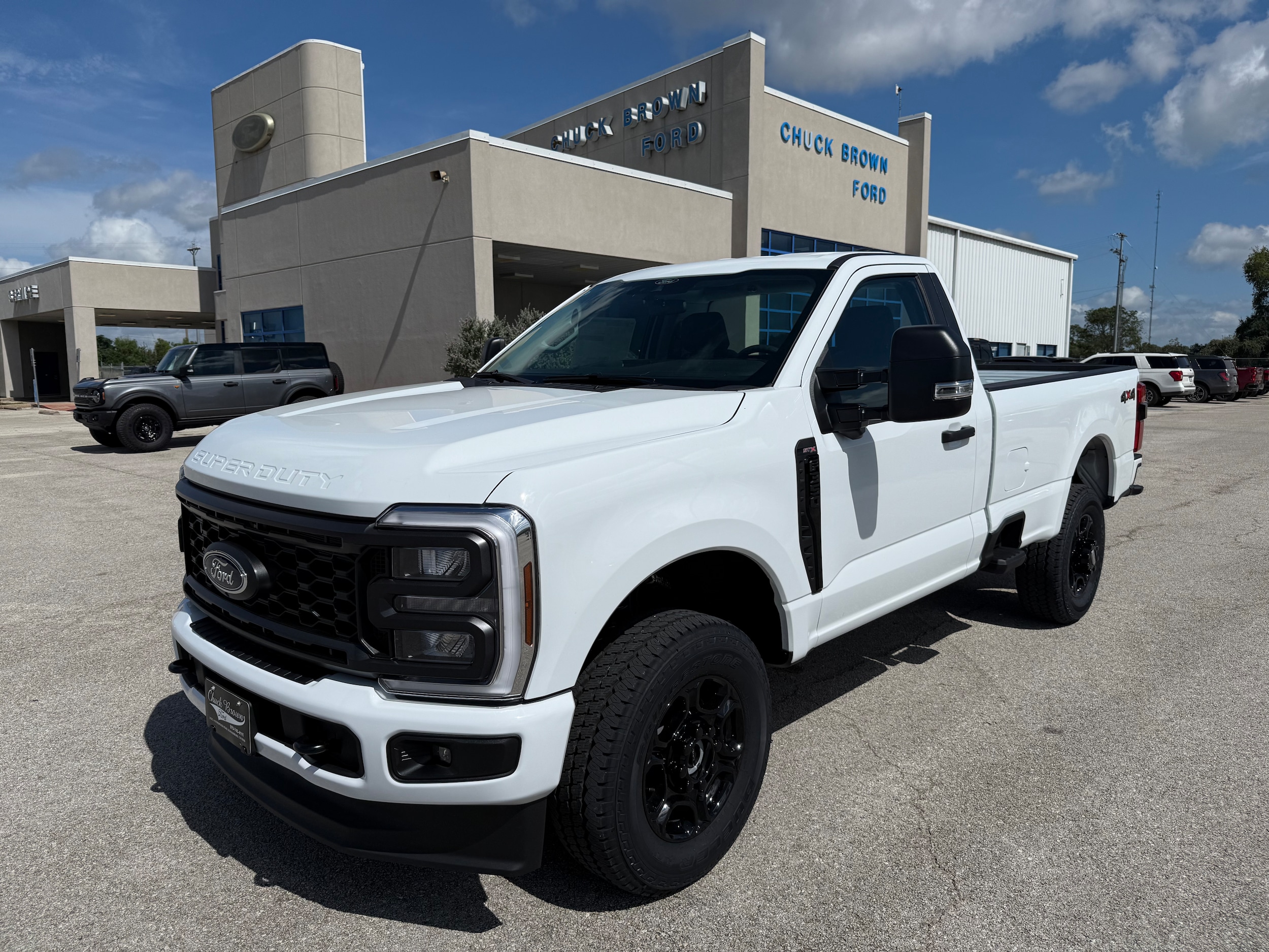 2025 Ford F-350 Super Duty XL's photo