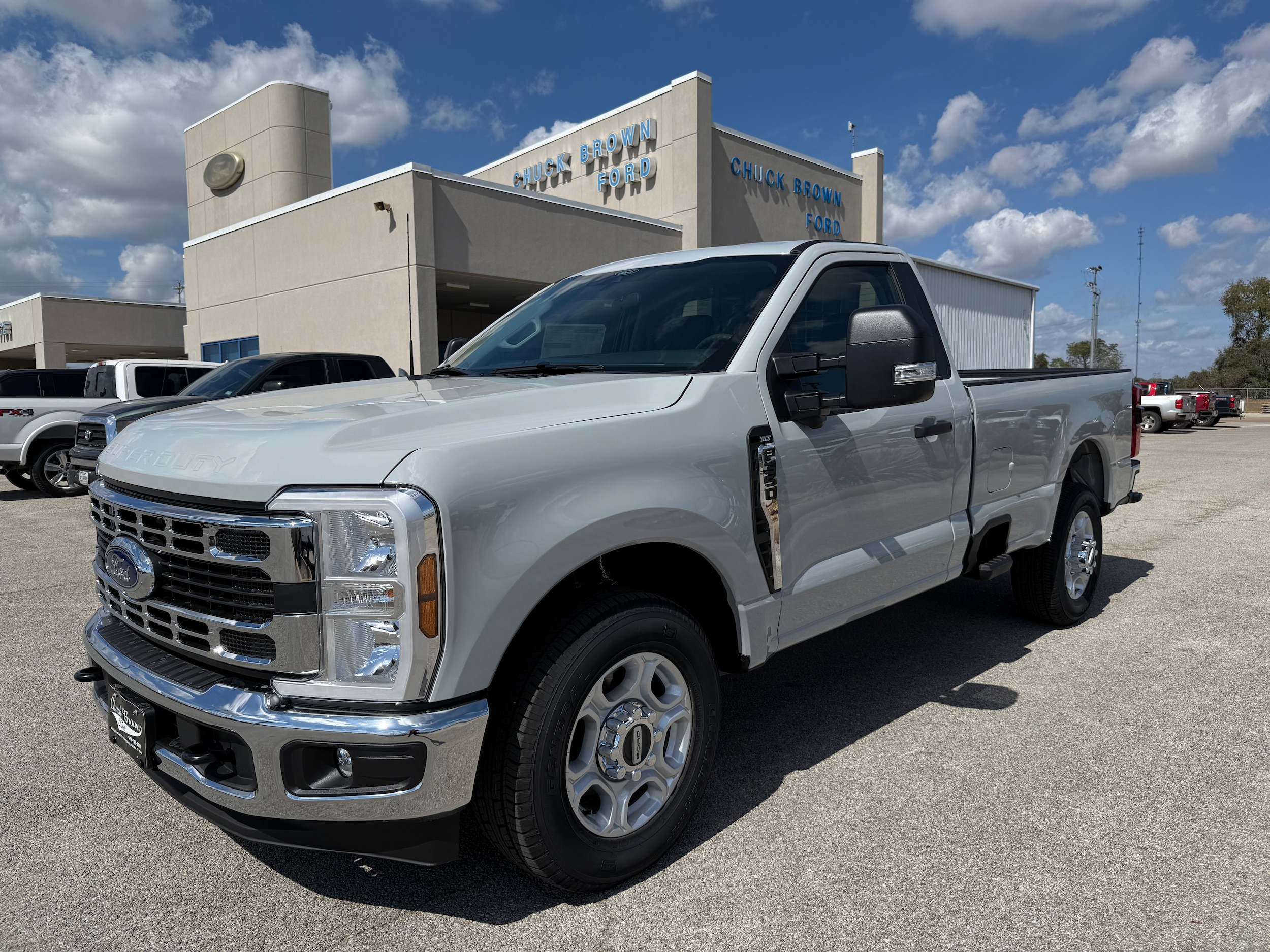 2026 Ford F-350 Super Duty XL's photo