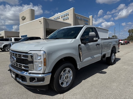 2026 Ford Super Duty F-350&reg; XLT TRUCK